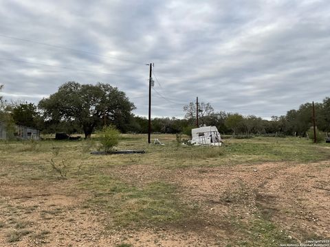 Single Family Residence in Mico TX 3020 County Road 265 28.jpg