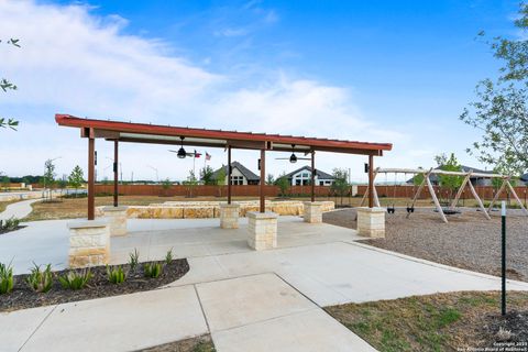 Single Family Residence in Castroville TX 193 Mountain Oak 21.jpg