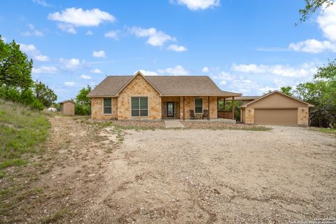 Single Family Residence in Bergheim TX 200 Buntline Dr.jpg