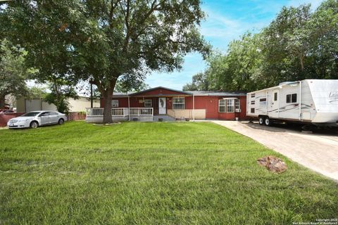 Manufactured Home in Lytle TX 15116 Magnolia St.jpg