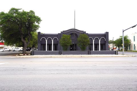 Mixed Use in Hondo TX 1009 19th St.jpg