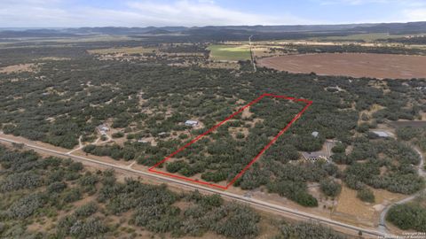  in Dhanis TX 0 Fm 1796 Lot 44 17.jpg
