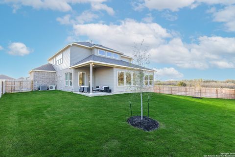 Single Family Residence in Castroville TX 547 White Oak 12.jpg