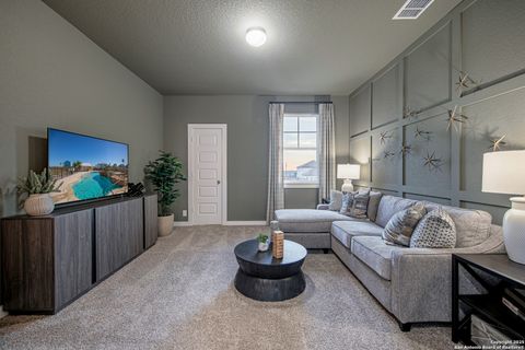 Single Family Residence in Castroville TX 547 White Oak 11.jpg