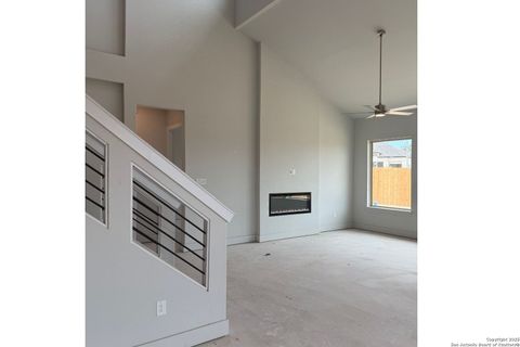 Single Family Residence in Castroville TX 547 White Oak 3.jpg