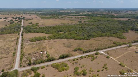  in Beeville TX TRACT 4 West King Lane 8.jpg