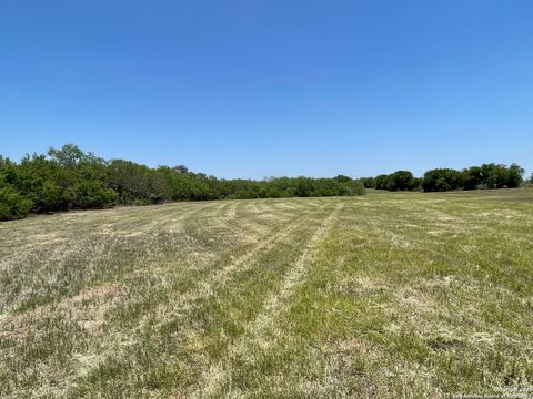  in Beeville TX TRACT 4 West King Lane.jpg