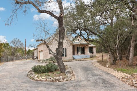 Single Family Residence in Mico TX 605 County Road 2763.jpg