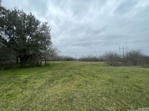 Farm in Runge TX 5073 Fm 81.jpg