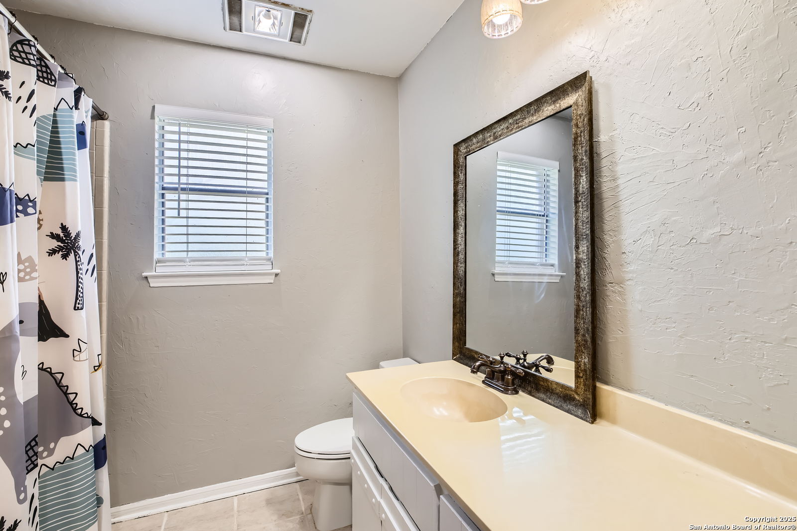 Single Family Residence in Bandera TX 1608 Kings Ranch Rd 19.jpg