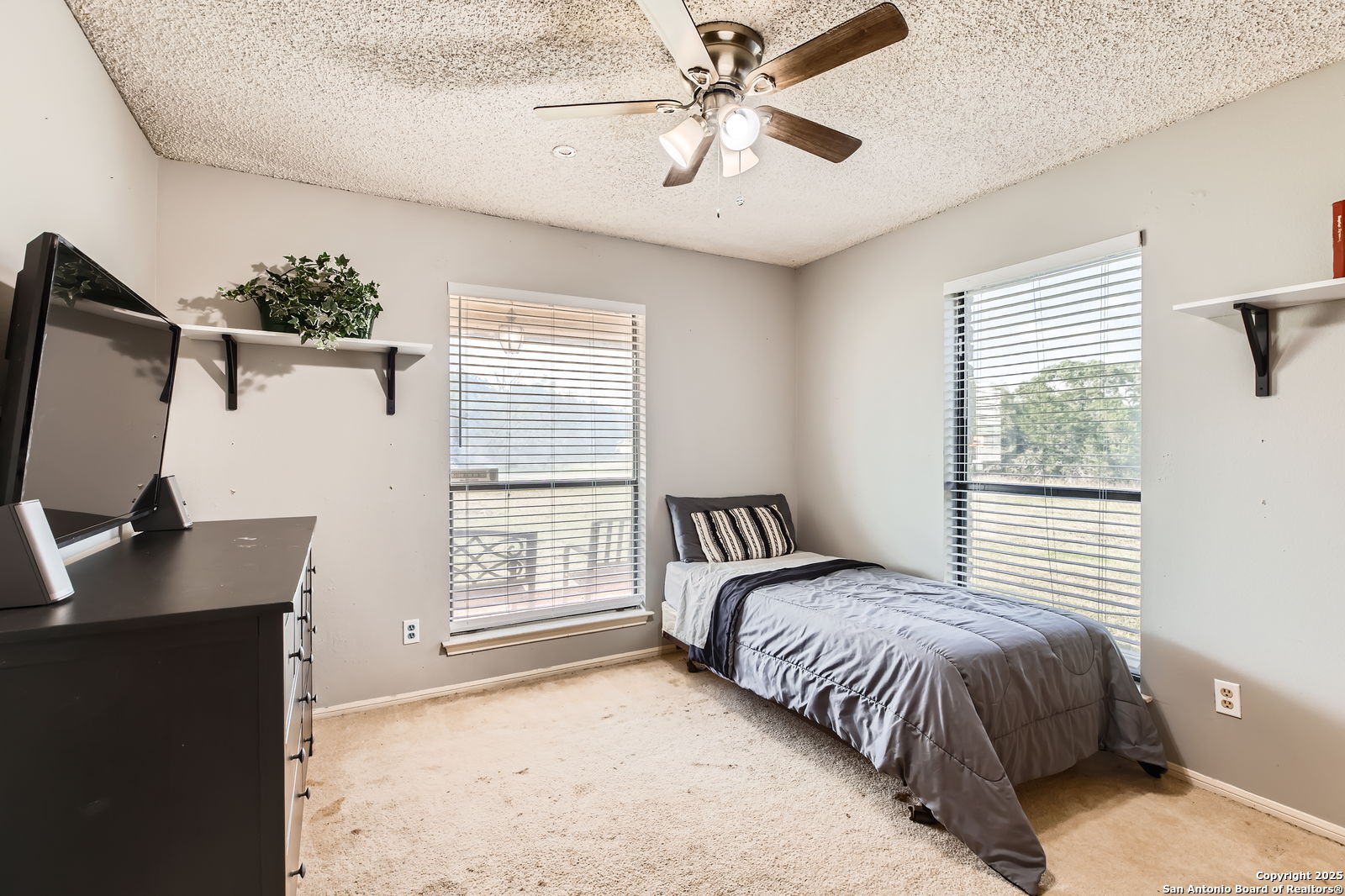Single Family Residence in Bandera TX 1608 Kings Ranch Rd 18.jpg