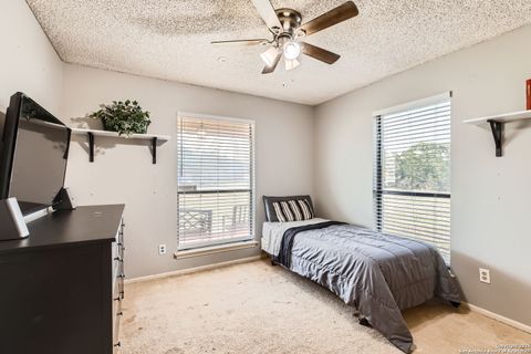 Single Family Residence in Bandera TX 1608 Kings Ranch Rd 18.jpg