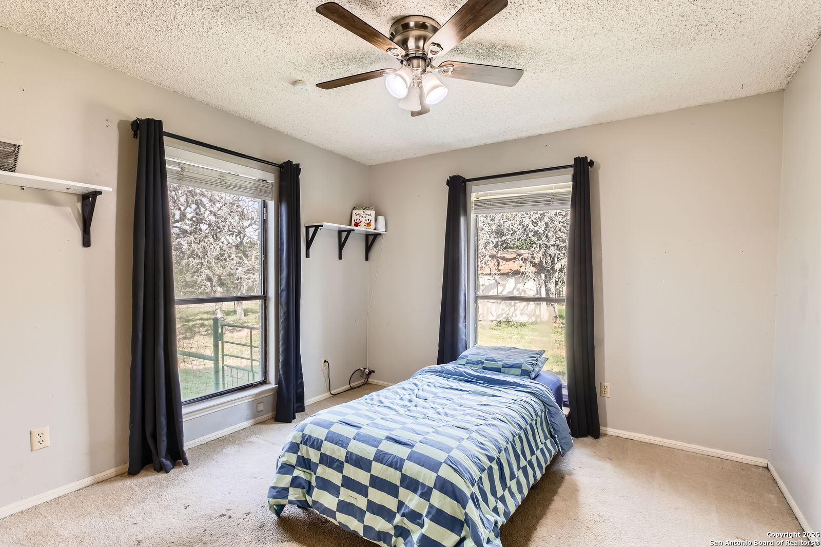 Single Family Residence in Bandera TX 1608 Kings Ranch Rd 17.jpg