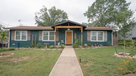 Single Family Residence in Castroville TX 1310 Vienna St.jpg