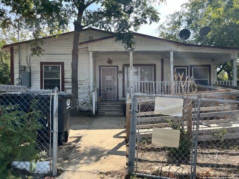 Single Family Residence in Natalia TX 20268 Fm 471 S.jpg