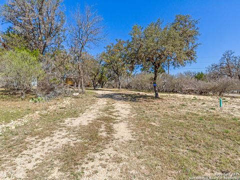 Single Family Residence in Bandera TX 116 Red Wing Drive.jpg