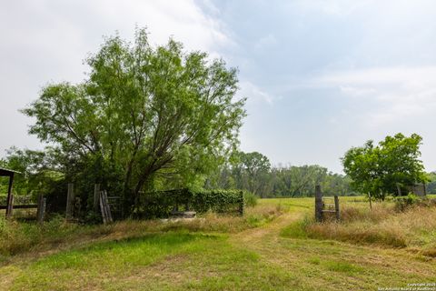Farm in Atascosa TX 00 Shepherd 6.jpg