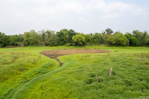 Farm in Atascosa TX 00 Shepherd 21.jpg
