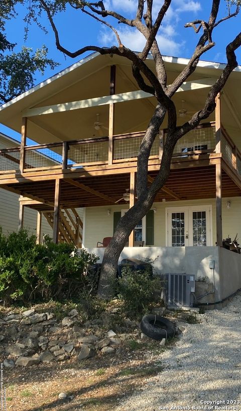 Single Family Residence in Lakehills TX 980 Pebble Beach Dr NW Dr.jpg