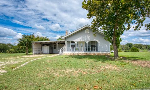 Single Family Residence in Bandera TX 1168 Enchanted River Dr.jpg