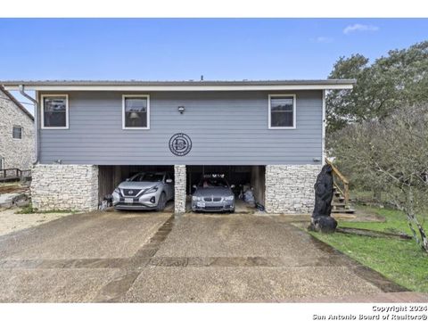 Single Family Residence in Lakehills TX 314 Sunset Dr.jpg