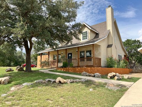 Single Family Residence in Bandera TX 807 Heinen Rd.jpg