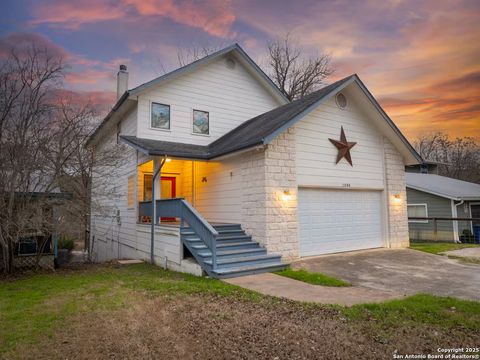 Single Family Residence in New Braunfels TX 1288 Guadalupe Rd.jpg