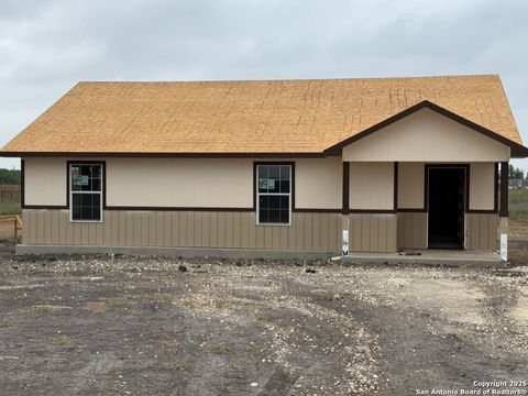 Single Family Residence in Natalia TX 450 County Road 679.jpg