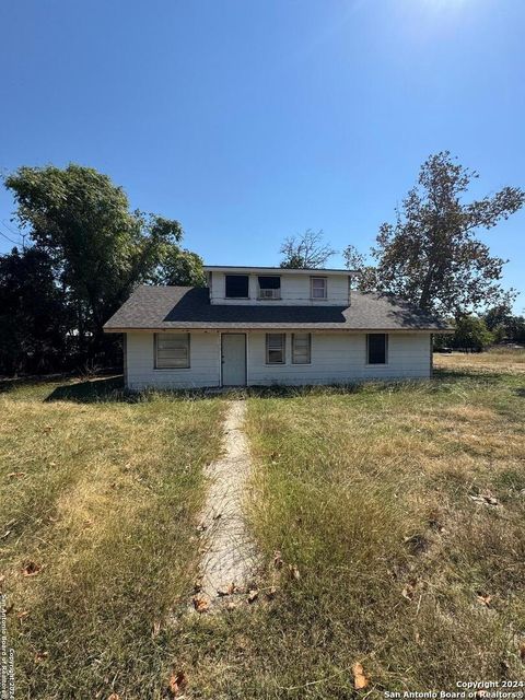Single Family Residence in Medina TX 192 Finch Dr.jpg