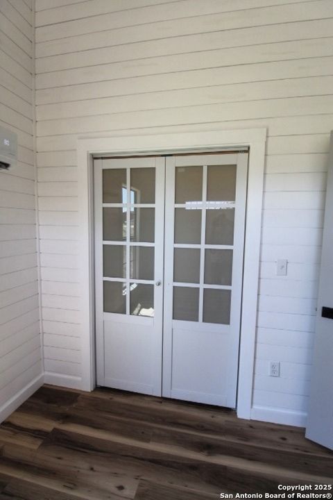 Single Family Residence in Bandera TX 403 Private Road 1523 18.jpg
