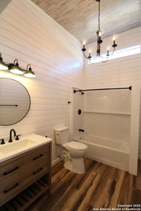 Single Family Residence in Bandera TX 403 Private Road 1523 20.jpg