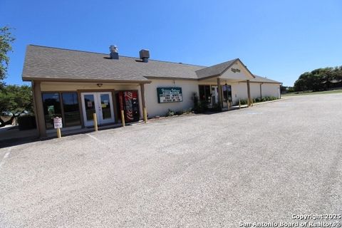 Single Family Residence in Bandera TX 403 Private Road 1523 29.jpg
