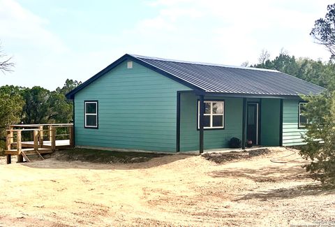 Single Family Residence in Bandera TX 380 Brushy Creek.jpg
