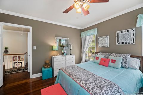 Single Family Residence in Beeville TX 1001 N Adams St 46.jpg