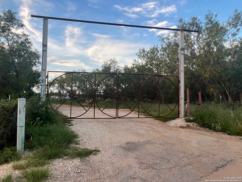  in Atascosa TX 10477 Briggs Rd.jpg