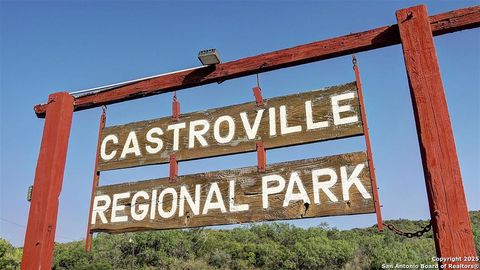 Single Family Residence in Castroville TX 303 Lacey Oak 6.jpg