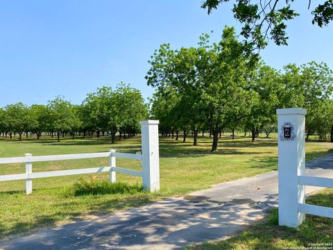 Farm in Lytle TX 6 Collins Hill Rd.jpg