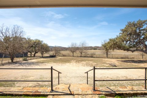 Mixed Use in Medina TX 14157 State Highway 16 22.jpg