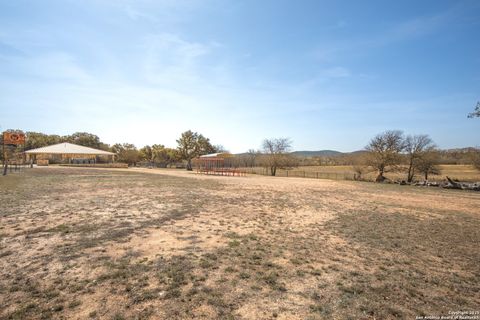 Mixed Use in Medina TX 14157 State Highway 16 21.jpg