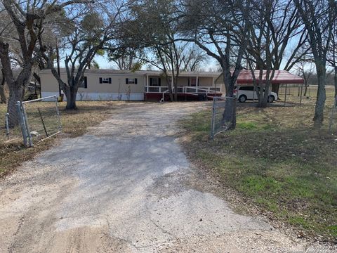 Manufactured Home in Natalia TX 19166 Fm 463.jpg