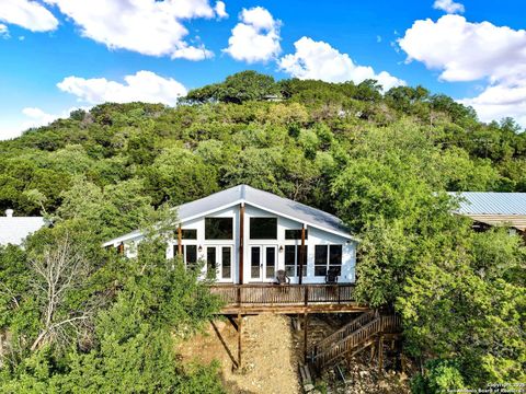 Single Family Residence in Lakehills TX 360 Lookout.jpg