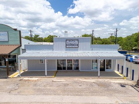 Retail in Bandera TX 810 Main Street.jpg