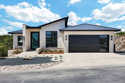 Single Family Residence in Boerne TX 290 Preston Trl.jpg