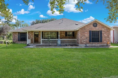 Single Family Residence in Atascosa TX 15563 S Skaggs.jpg