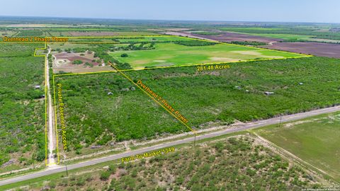 Farm in Beeville TX 4003 Fm 1349.jpg