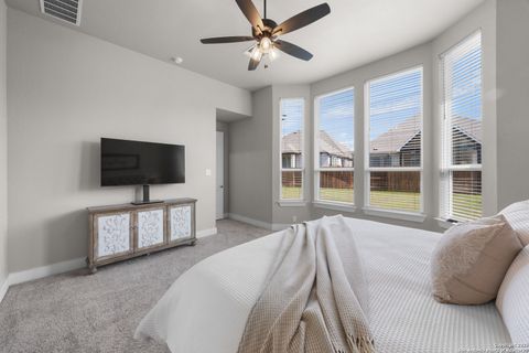 Single Family Residence in Boerne TX 129 Haverton Ct 12.jpg