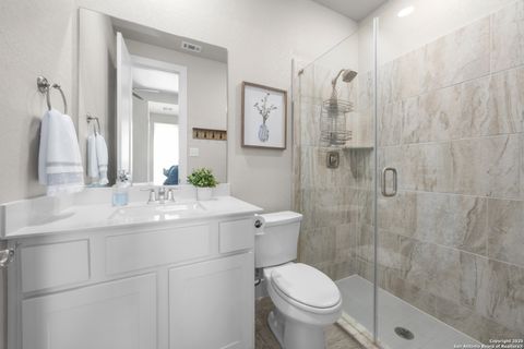 Single Family Residence in Boerne TX 129 Haverton Ct 18.jpg