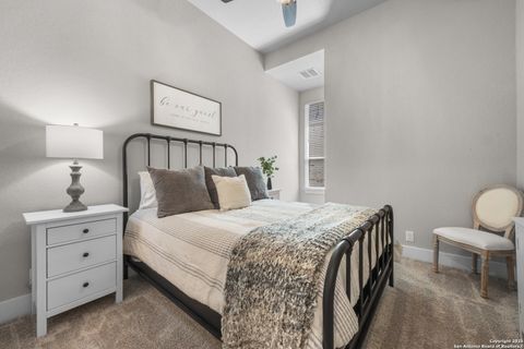 Single Family Residence in Boerne TX 129 Haverton Ct 17.jpg