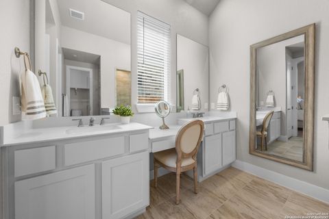 Single Family Residence in Boerne TX 129 Haverton Ct 13.jpg