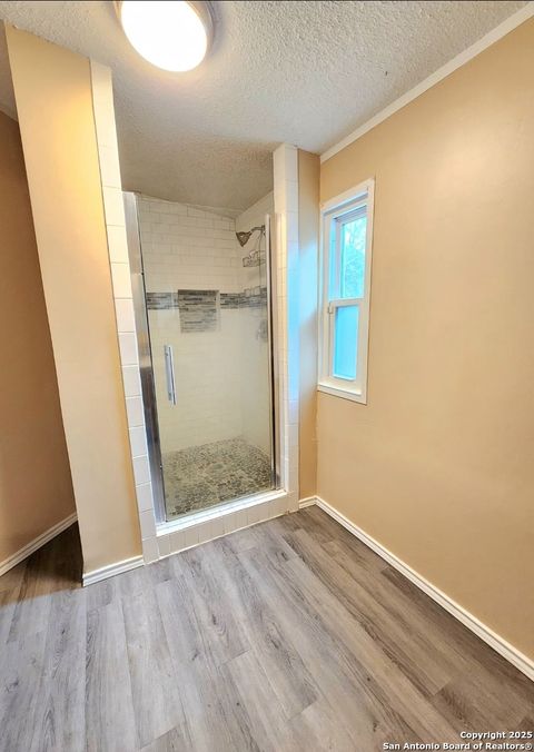 Manufactured Home in Hondo TX 609 16th St 8.jpg
